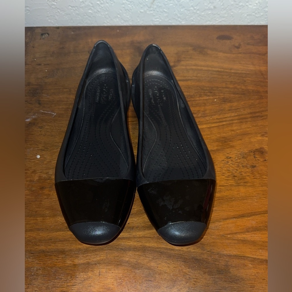 CROCS Black Flats & Loafers